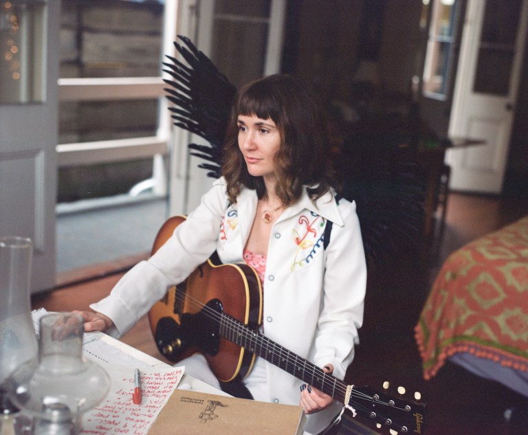 d383de18-5a44-4167-8ae4-f77b0bd2b636