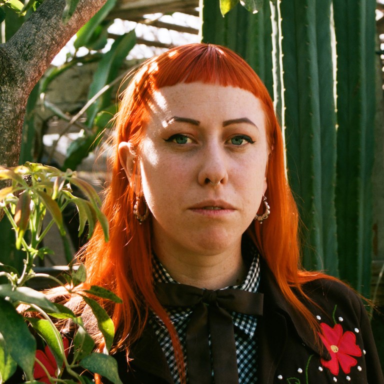 LOWRESShannonLay_2019_promo_10_DeneeSegall_2700x2700_300_3