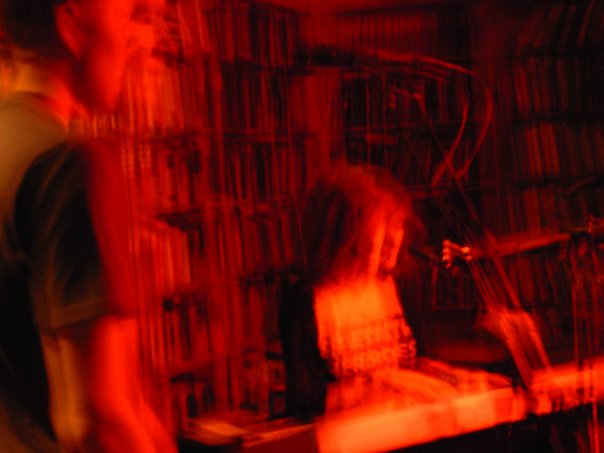 1923296_529216418918_2953_n